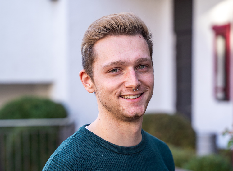 Was macht eine Pflegefachkraft? | Karriere in der Altenpflege | DSK Eisenberg